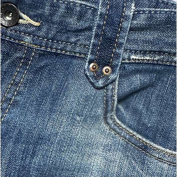 Y2K Fit Armani Exchange Distressed Straight Leg Denim W/Pocket Detail 8 Short - Picture 10 of 15